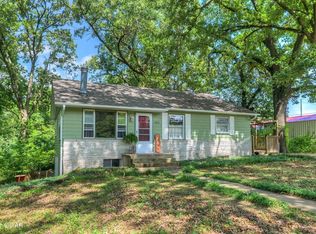 1893 W Mound St, Carthage, MO 64836