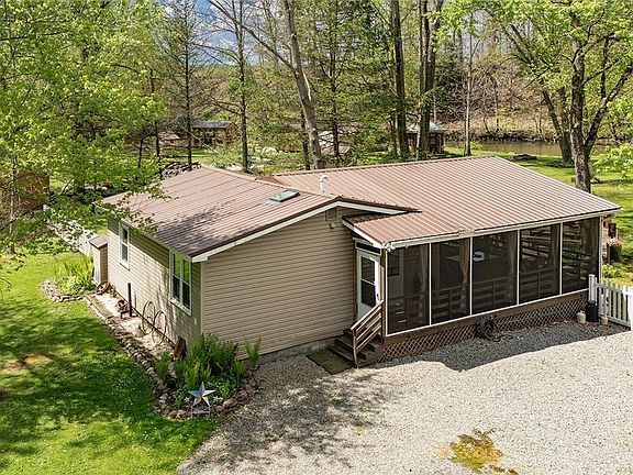 3rd image of 2771 River Dr