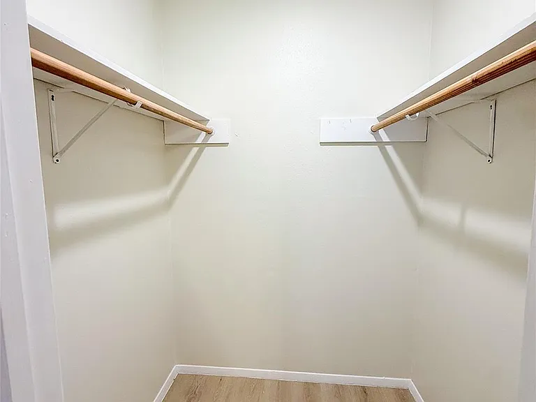 4251 Rosegate Dr — Photo 13