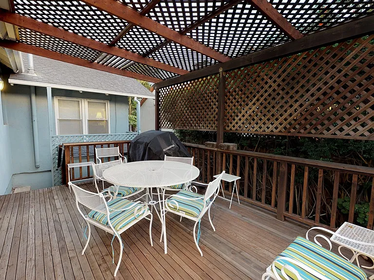 1104 Isabella Ave — Photo 29