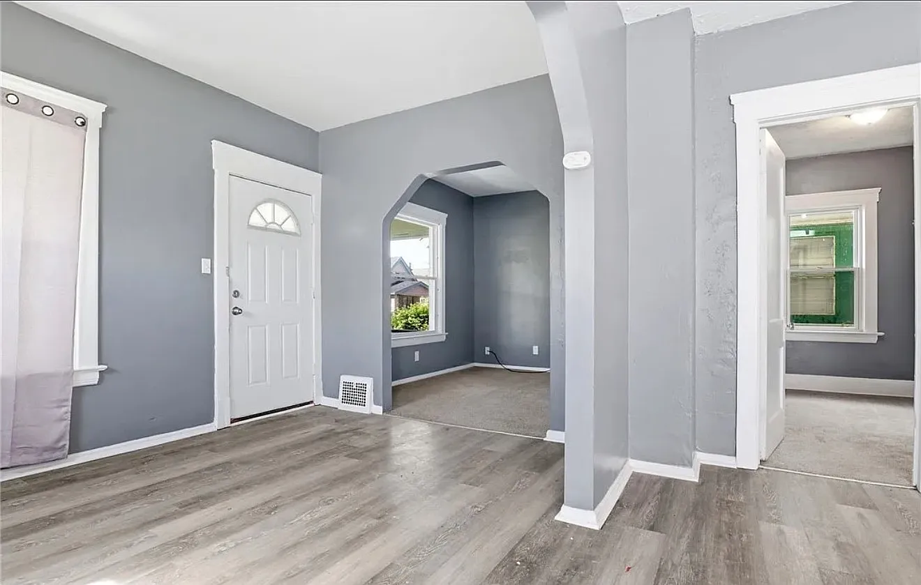 4 bed, $1,600 — Photo 2
