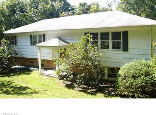 58 Riverside Dr, Trumbull, CT 06611