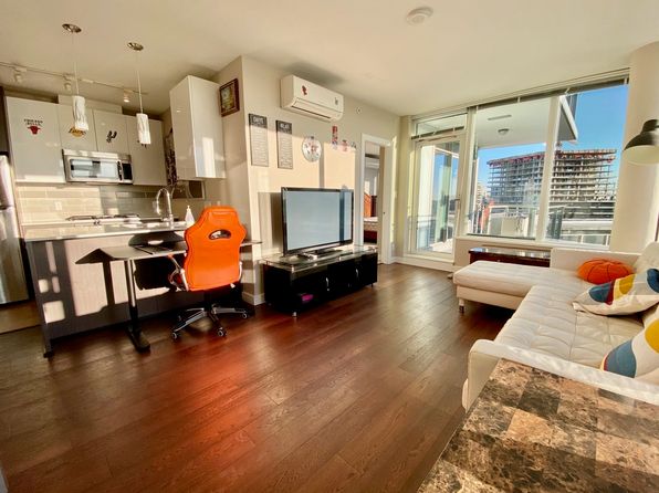 2 bedroom rental in Richmond — photo 2