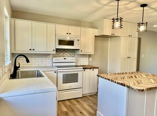 2805 Brown Station Rd, Columbia, MO 65202