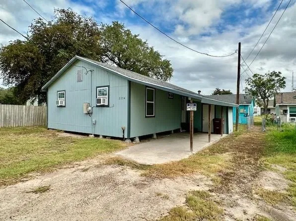 225 1/2 W Kenedy Ave, Kingsville, TX 78363