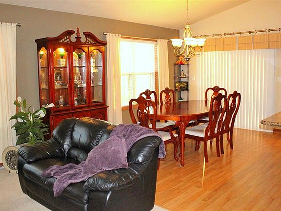 5th image of W7277 Sunfield Dr