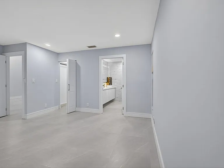 10924 Roebelini Palm Ct #A — Photo 22