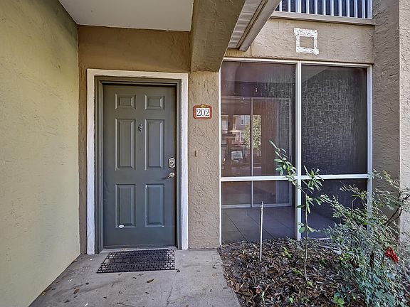 2nd image of 10075 N Gate Pkwy #1202
