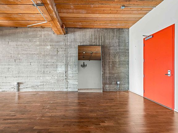 enter into 1st space of loft