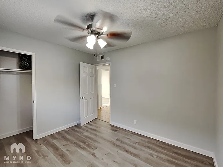 1340 Chestnut St — Photo 12