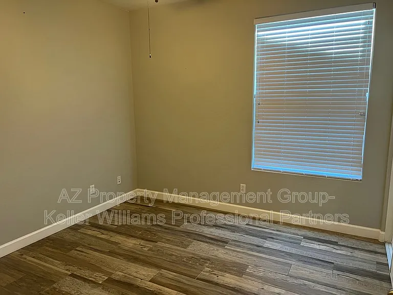 12549 N 152nd Dr — Photo 17