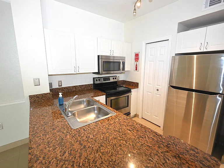 5110 Northridge Rd #202 — Photo 6