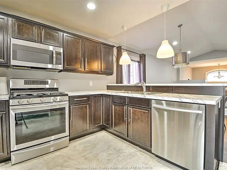2490 Bernard Rd — Photo 17