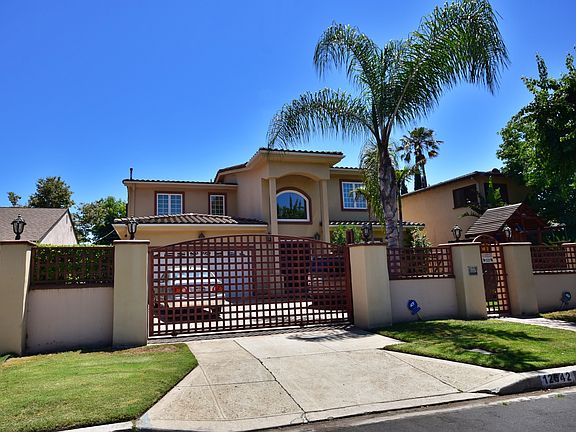 2nd image of 12642 Emelita St