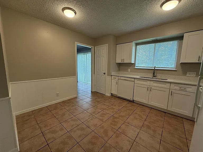 12310 Willow Wild Dr #B — Photo 15