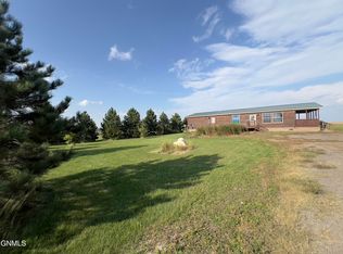 2593 Abbott Ln N, Mandan, ND 58554
