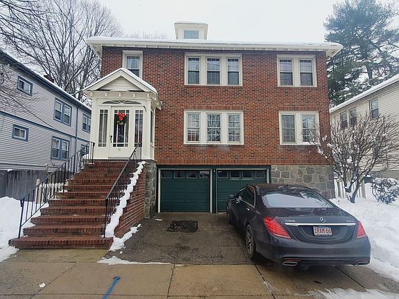 2nd image of 91 Cornell St Floor 1