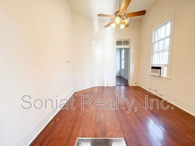 2657 Ursulines Ave — Photo 10