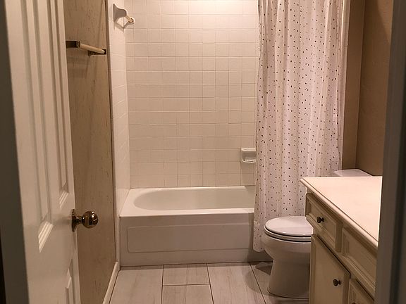 3rd image of 4319 Valley Branch Dr