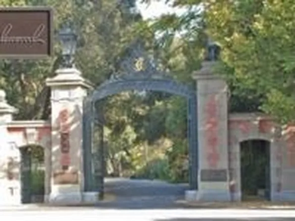 52 Hawthorne Dr, Atherton, CA 94027