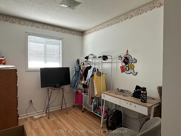 59 Pennybrook Cres #4 — Photo 7