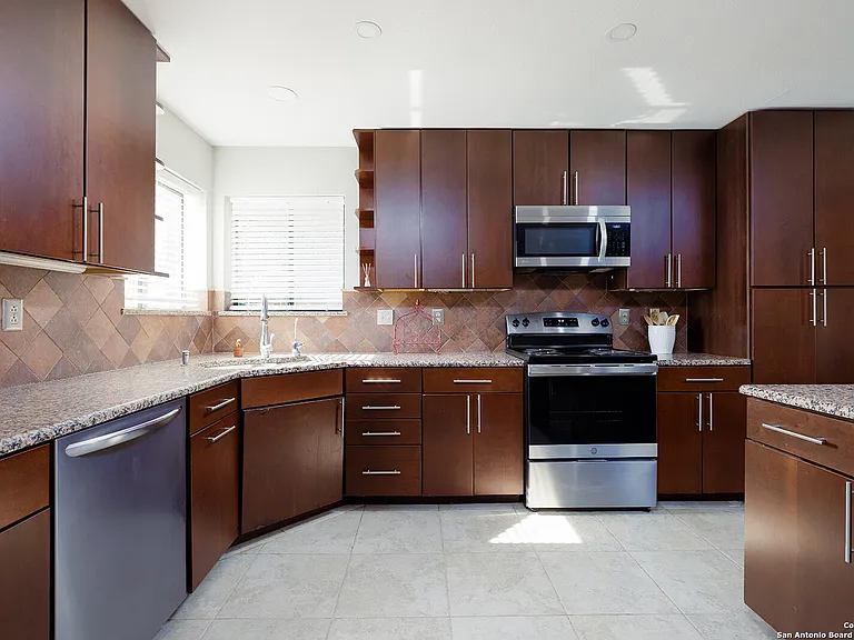 625 Paseo Canada St — Photo 38