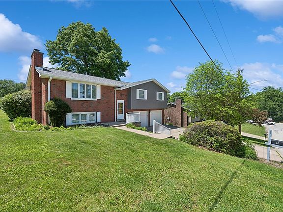 2nd image of 5 Waverly Dr