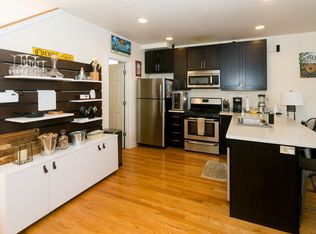 1832 S Racine Ave #1R, Chicago, IL 60608