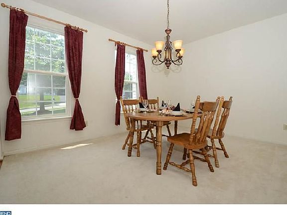 4th image of 3803 Highland Dr