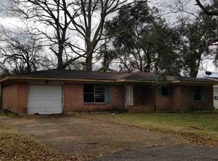 1116 N 4th St, Silsbee, TX 77656