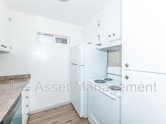 5th image of 10 Lee St APT 6
