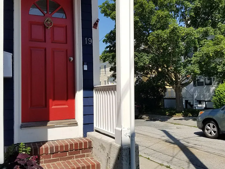 19 Stockholm St — Photo 2