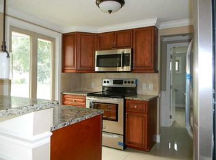 81 Chatworth Ave, Warwick, RI 02886