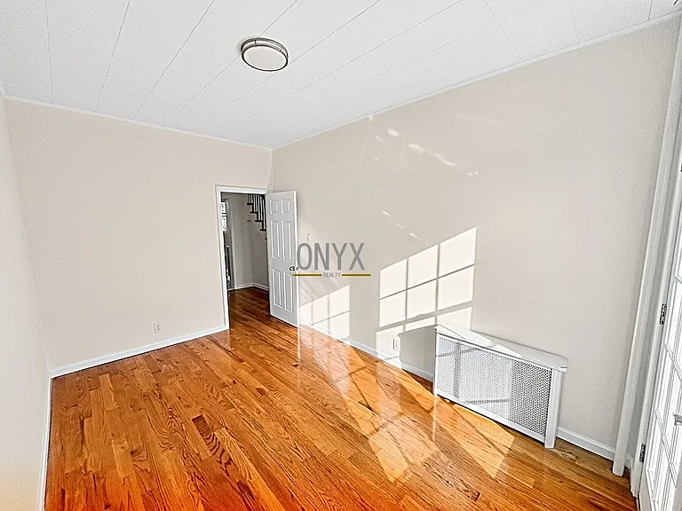 6293 60th St #1 — Photo 10