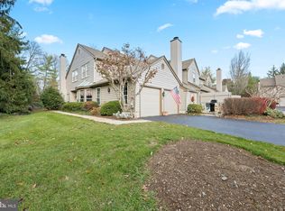 32 Manchester Ct UNIT 32, Berwyn, PA 19312