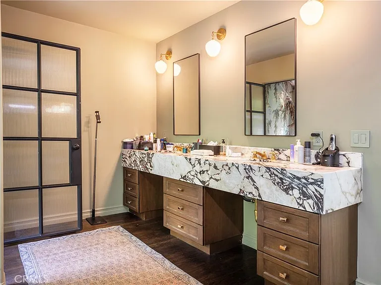 5531 Red Oak Dr — Photo 16