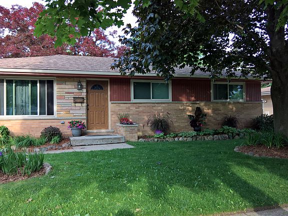 2nd image of 14740 Country Club Dr