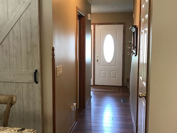 4th image of 5067 Hanover Dr