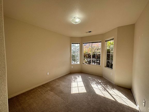4th image of 2615 Sun Canyon Ln SW
