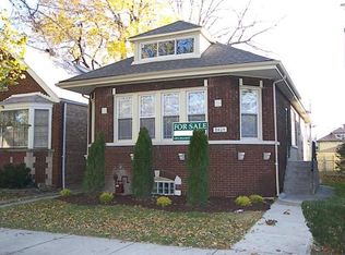 8409 S Phillips Ave, Chicago, IL