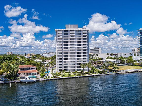 3rd image of 888 Intracoastal Drive #4E