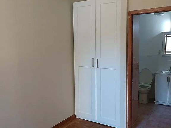 4th image of 240 E 23rd St #4A