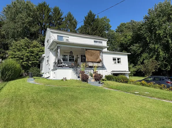 352 River St, Old Forge, PA 18518