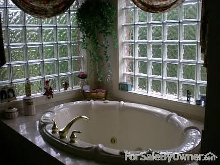 4th image of 653 Saddlebrook Dr