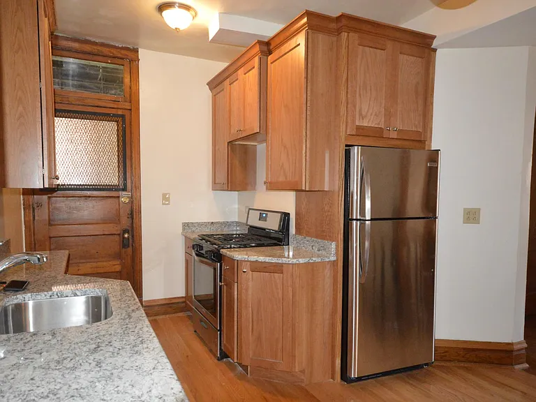 3800 N Greenview Ave #1 — Photo 11