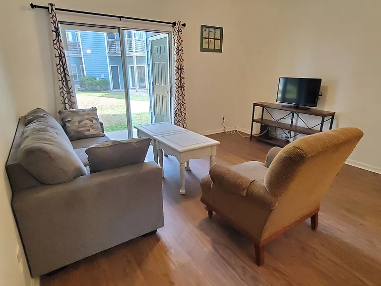 4220 Wilshire Blvd #105-C — Photo 21