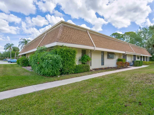 107 Half Moon Circle #D, Jupiter, FL 33458
