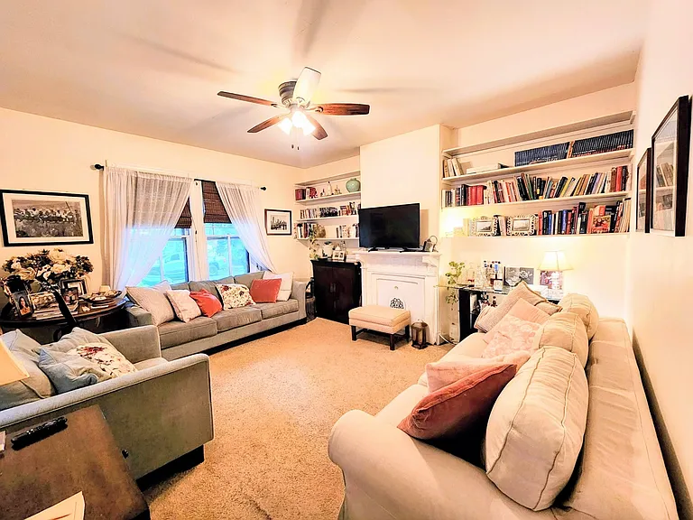 Spacious living room