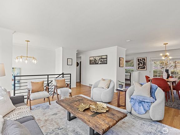 5th image of 16327 Densmore Avenue N