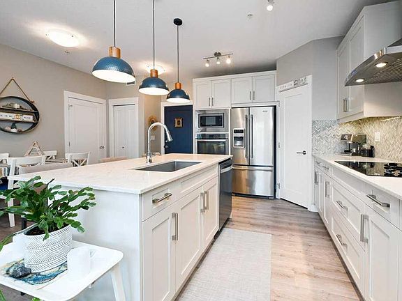 5th image of 20 Walgrove Walk SE #210